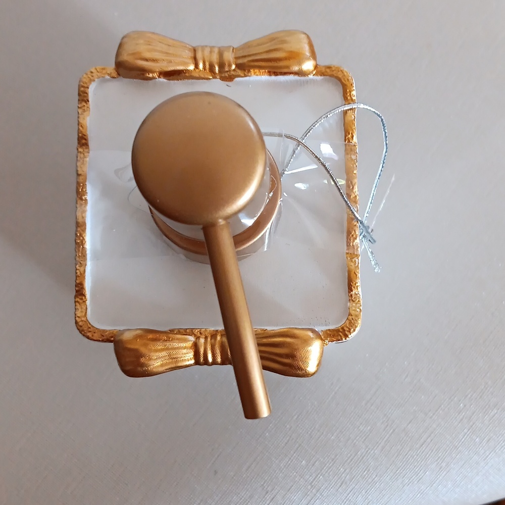 New!Viral Bow Soap Dispenser - Picture 4 of 4